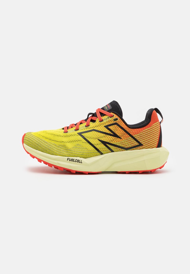 New Balance FUELCELL VENYM - Trail tekaški čevlji - khaki