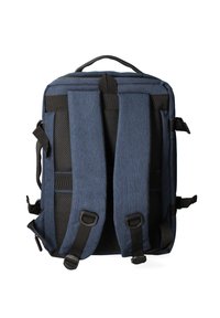 Zaino in tessuto blu scuro con spallacci in rete imbottiti e più cinghie regolabili. Finitura testurizzata, forma rettangolare, maniglia superiore.