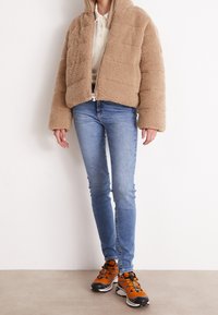 Barbour Zimní bunda - beige