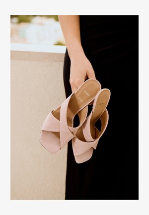 BOSS, CHARLIZE - Mules à talons - open red