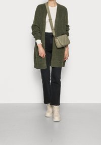 Selected Femme Chaqueta de punto - mottled olive