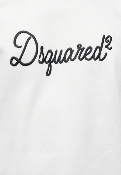 Λευκό φούτερ με μεγάλο μαύρο κεντητό κείμενο "Dsquared²" σε καλλιγραφική γραμματοσειρά, που αναδεικνύει μια ομαλή υφή υφάσματος.