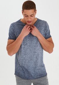 Blend BHMINO - Basic T-shirt - dark navy blue