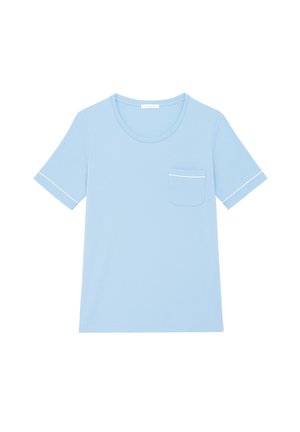 T-shirt à manches courtes bleu clair en tissu doux, avec un col rond et une poche poitrine avec un détail de bord blanc.