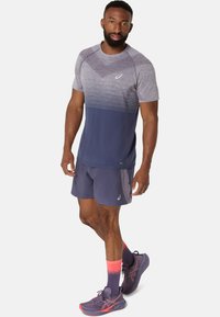 ASICS SEAMLESS SS - Sports T-shirts - lavender grey indigo fog