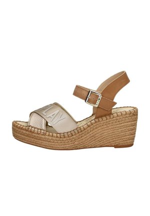 SUSAN CROSS - Alpargatas - cognac