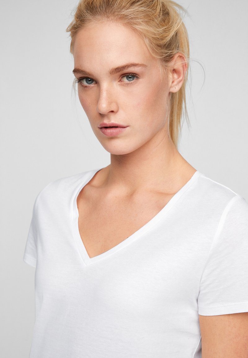 Damen T-Shirts | QS by s.Oliver T-Shirt basic white/weiß - JJ03834 Damen T-Shirts | QS by s.Oliver T-Shirt basic white/weiß - JJ03834