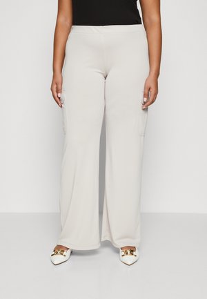 GARBO - Cargo trousers - sabbia