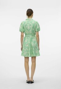 Vero Moda VMDICTHE KURZES - Abito a camicia - katydid