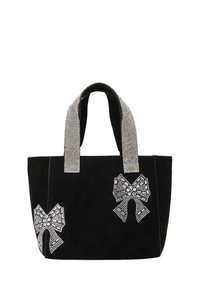 Fekete velúr táska, két díszes, krist�ályokkal ékített masnival és strasszokkal díszített fogantyúkkal. Kompakt, téglalap alakú.