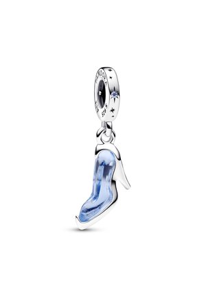 Charm in argento sterling a forma di scarpa con tacco alto, con una finitura in smalto trasparente di blu chiaro e una consistenza lucida.