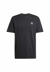 Zwart T-shirt van Adidas met korte mouwen, voorzien van een klein wit trefoil-logo op de linkerborst, ronde hals en een eenvoudige uitstraling.
