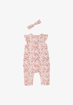 Babyrosa, ärmelloser Overall mit Blumenmuster, gerafften Schultern und passendem Blumenstirnband vor weißem Hintergrund.