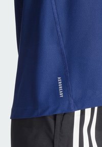 adidas Performance TEE - T-shirt till träning - dark blue