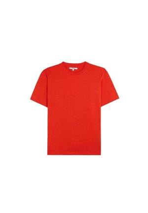 Tricou roșu din bumbac, cu guler rotund și mâneci scurte, având o textură simplă și netedă, prezentat într-o croială dreaptă, relaxată.