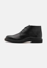 Valittu, black