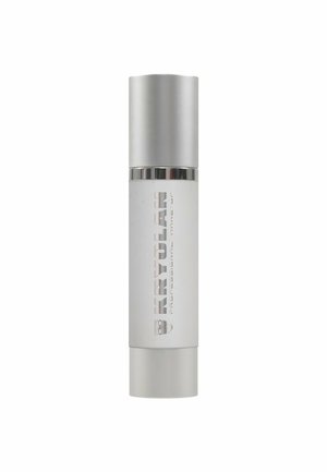 Kryolan professionelle Make-up Pump-Flasche, zylindrische Form, matte weiße Oberfläche mit silbernen Akzenten und graviertem Logo, elegantes Design.