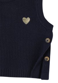 Dunkelblaues gestricktes Weste mit zwei Knöpfen an der Seite und einem kleinen goldenen, gestickten Herz in der Nähe des Brustbereichs.
