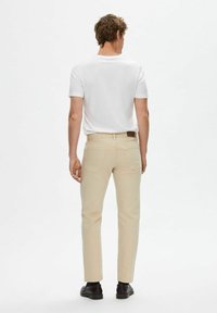 Selected Homme 196 LIGHT WASH - Vaqueros tapered - oatmeal