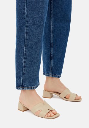 Jenny Šľapky - beige