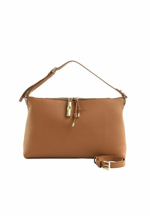 Sac à main en cuir marron clair avec bandoulière ajustable, fermeture éclair dorée et détail de verrou, présenté avec une ceinture amovible assortie.