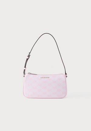 Mała prostokątna różowa torebka na ramię Michael Kors z powtarzającym się wzorem z logo MK i ciemnym, regulowanym paskiem.