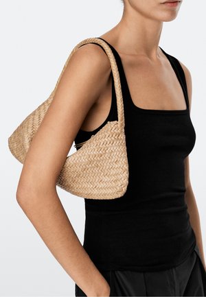 Massimo Dutti, NAPPA LEATHER WOVEN CROISSANT BAG - Handtas - white