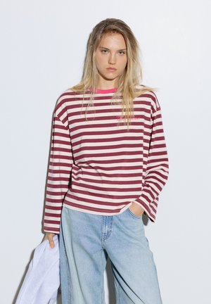 PULL&BEAR OVERSIZE LONG-SLEEVE STRIPED WITH TEXT - T-SHIRT - Top s dlhým rukávom - light pink