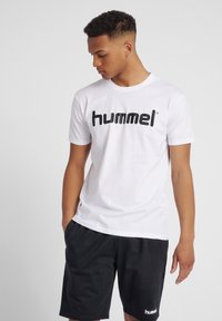 Hummel - HMLGO - Print T-shirt - white Thumbnail Image 1