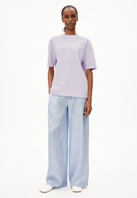 ARMEDANGELS TARJAA - T-Shirt basic - soft lilac