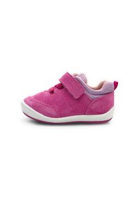 Rózsaszín velúr sneaker, tépőzárral, texturált h�álós részletekkel és fehér gumitalppal. Kényelmes és könnyen viselhető kialakítás.