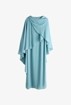 Lichtblauwe kaftanjurk van soepele stof, met gelaagde, gedrapeerde mouwen en een ronde halslijn. Soepele textuur, knielengte ontwerp.