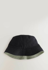 Unausgewählt, black