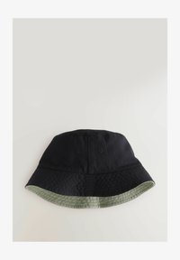 Unausgewählt, black