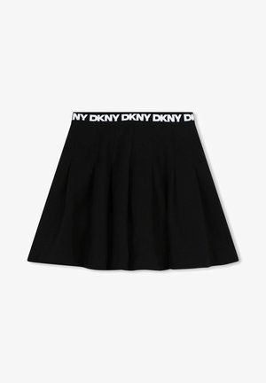 Jupe plissée noire avec taille élastique, ornée de texte logo DKNY blanc répété.