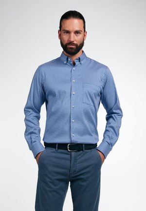 MODERN FIT - Chemise - blau weiß