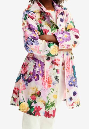 Veste à imprimé floral coloré avec capuche, fermeture éclair et poches avant. Confectionnée en tissu léger avec une variété de motifs floraux.