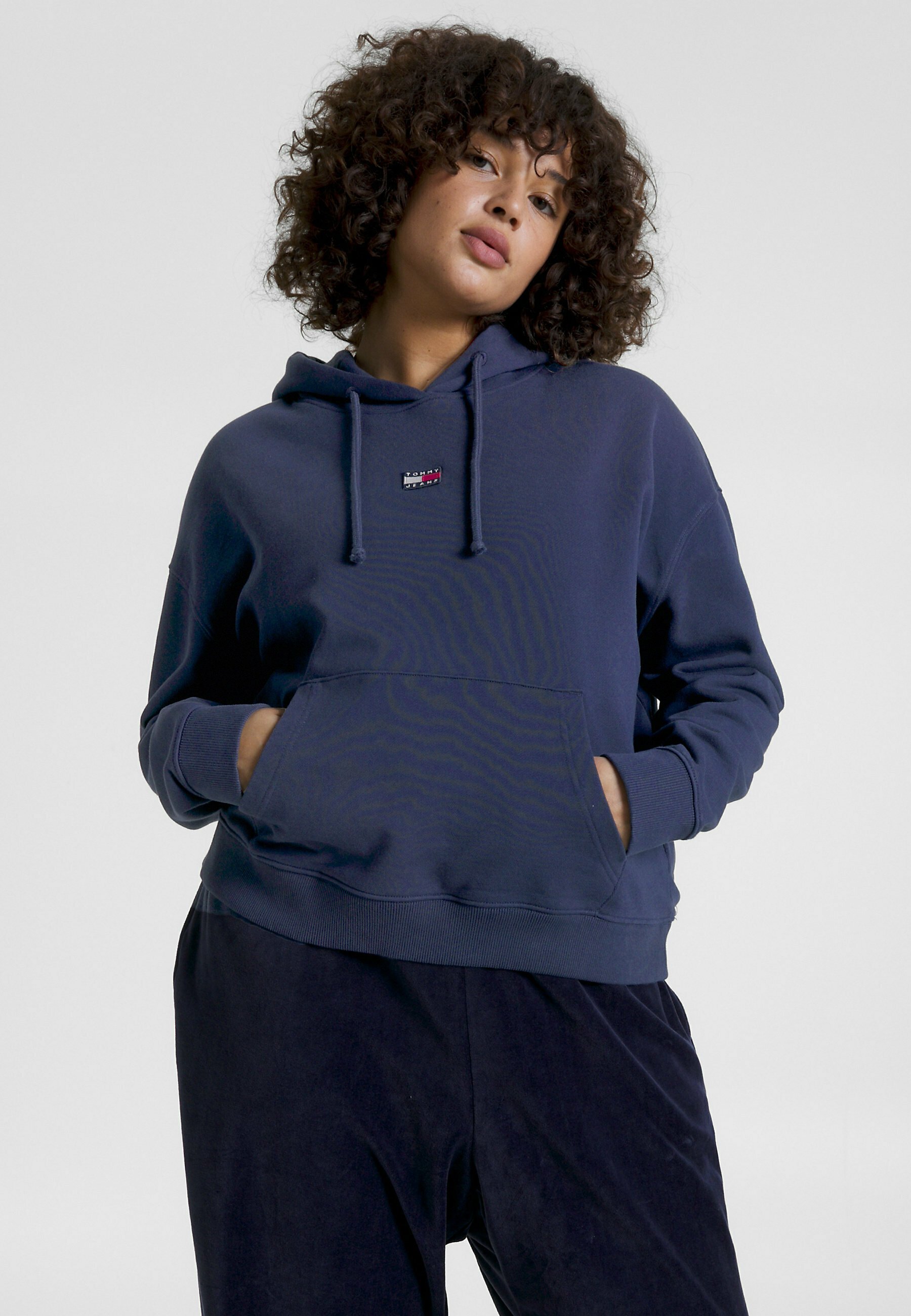 tommy badge quarter zip drawstring sweatshirt