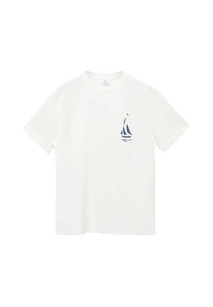 T-shirt di cotone bianco con maniche corte, caratterizzato da una grafica di un veliero blu navy sul lato sinistro del petto. Design semplice e classico con scollo a girocollo.