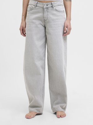 JXHAYLEE BARREL FIT  - Wide Leg - light grey denim