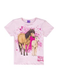 T-shirt di cotone rosa con illustrazioni di un cavallo marrone e un puledro, con accenti di schizzi rosa e testo "Miss Melody" in font lucido.