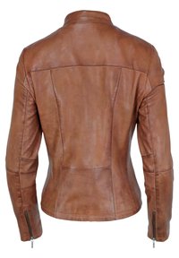 Bruine leren jas, aansluitend ontwerp, gladde textuur, lichte glans, hoge kraag, ritssluitingen aan de manchetten, rugnaden voor een getailleerde look.