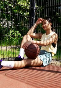 Jordan Pantaloncini sportivi - jade smoke/barely green