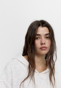 PULL&BEAR Kapucnis pulóver - light grey