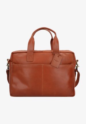 Borsa in pelle marrone con manici superiori doppi, tracolla regolabile, tasca frontale e etichetta del marchio. Presenta una texture liscia e cuciture sottili.