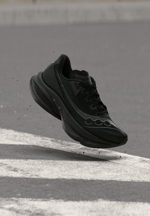 Saucony, ENDORPHIN AZURA - Обувки за бягане по асфалт - triple black