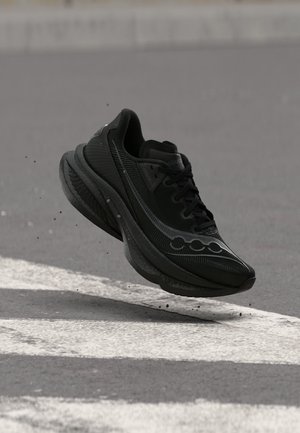 Saucony, ENDORPHIN AZURA - Обувки за бягане по асфалт - triple black