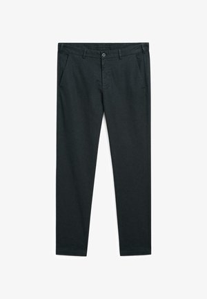 Tmavě šedé kalhoty vyrobené z lehké látky. Mají zipový přední zapínání, knoflíkovou légu, poutek na opasek a boční kapsy. Rovný střih nohavic.