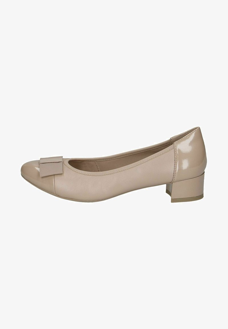 Beige Leder flache Schuhe mit einer abgerundeten Zehe, mit einer glanzenden Zehenkappe und einer Schleifenakzent an der Vorderseite. Niedriger quadratischer Absatz.