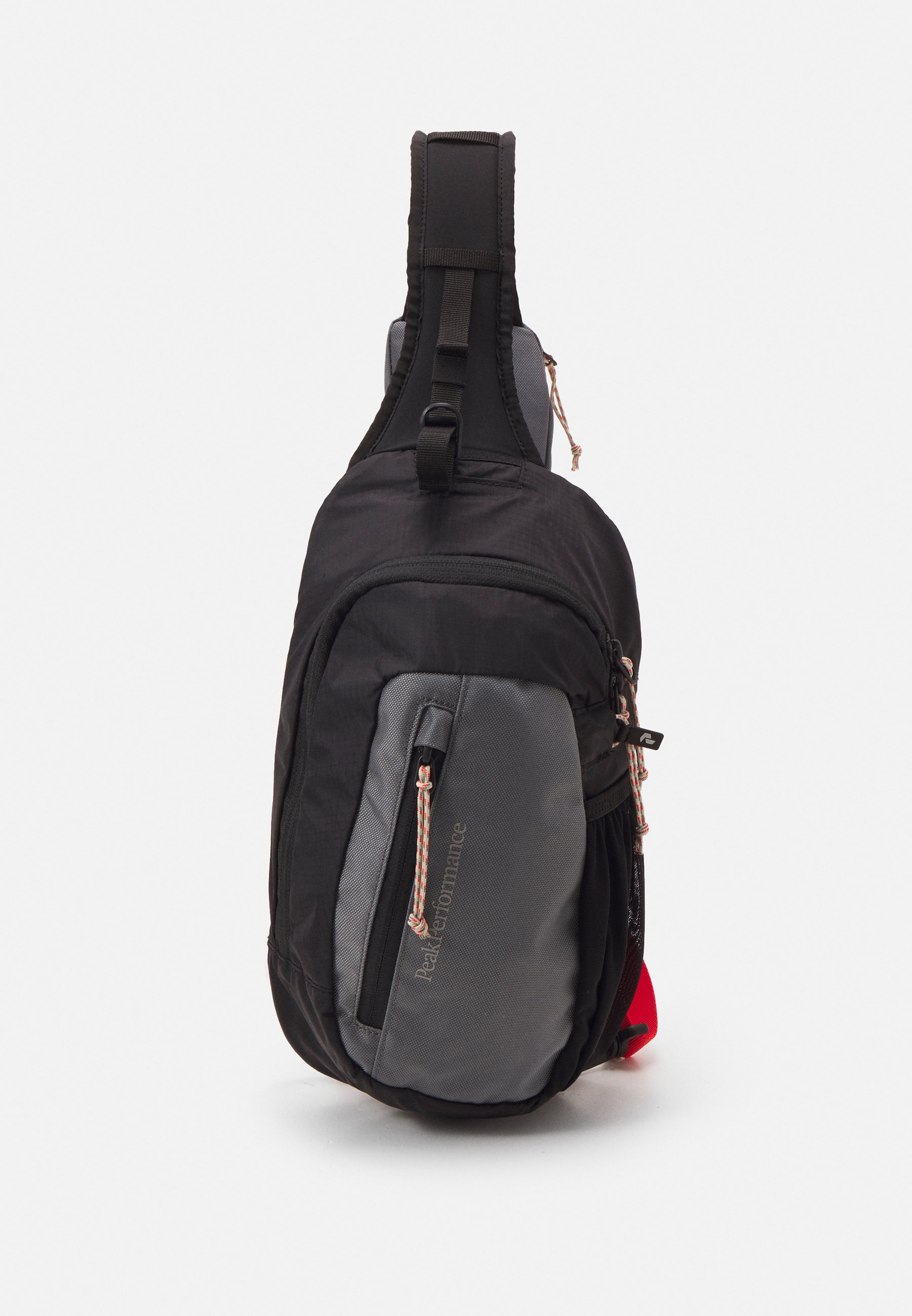 peak performance sling bag